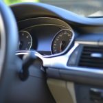 あおり運転対処方法と回避対策グッズ